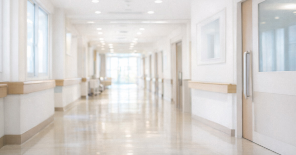 乳がん手術前の病院の廊下